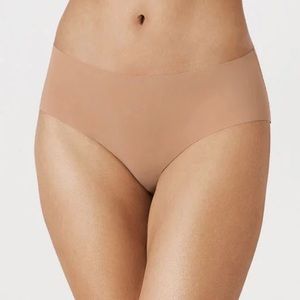 True Body Hipster Bronzed Sz L NWT